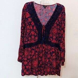 Torrid Women's Size 4 Red Blue Floral Patterned V-Neck Peasant Top Blouse